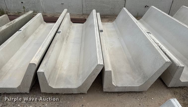 image for item EP0869 (11) concrete feed bunks