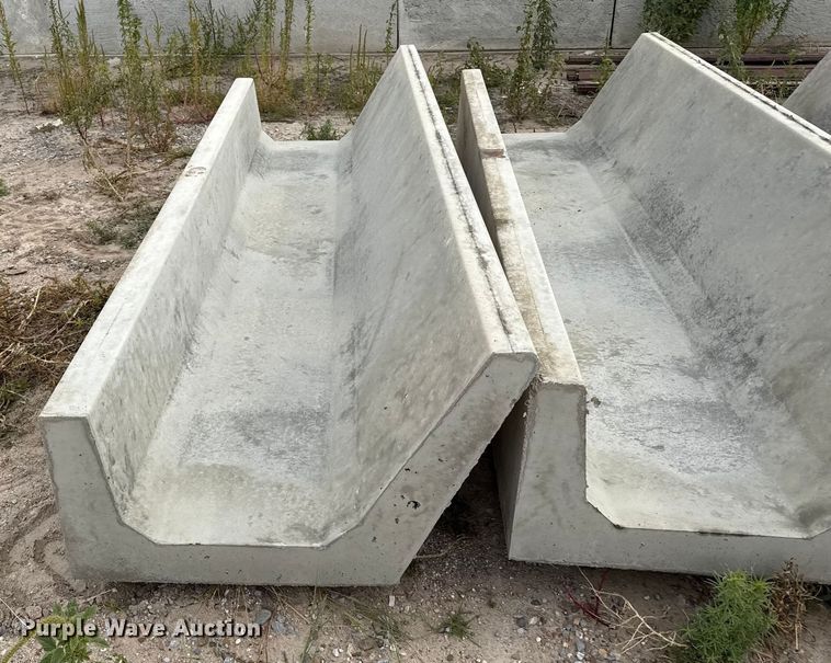 image for item EP0869 (11) concrete feed bunks