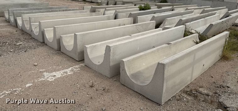 image for item EP0870 (9) concrete feed bunks