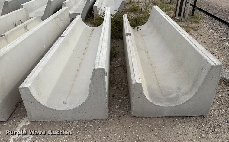 image for item EP0870 (9) concrete feed bunks