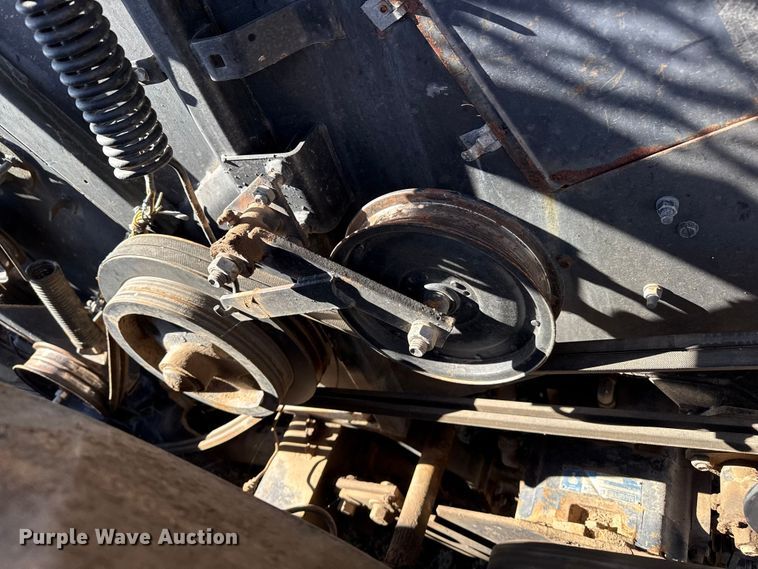 image for item EP0878 1985 Gleaner L3 combine
