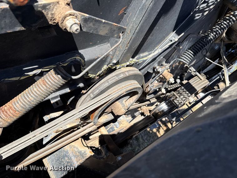 image for item EP0878 1985 Gleaner L3 combine