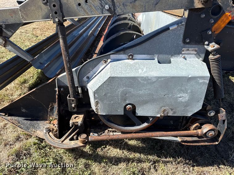 image for item EP0878 1985 Gleaner L3 combine