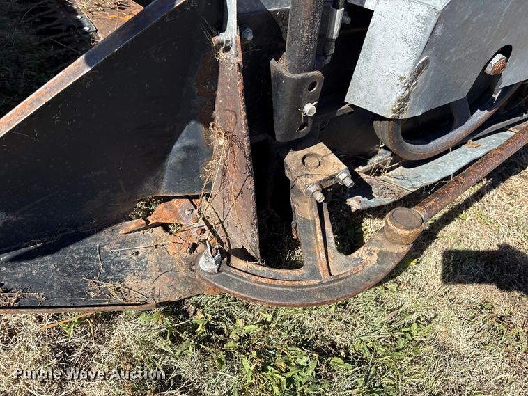 image for item EP0878 1985 Gleaner L3 combine