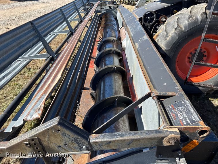image for item EP0878 1985 Gleaner L3 combine
