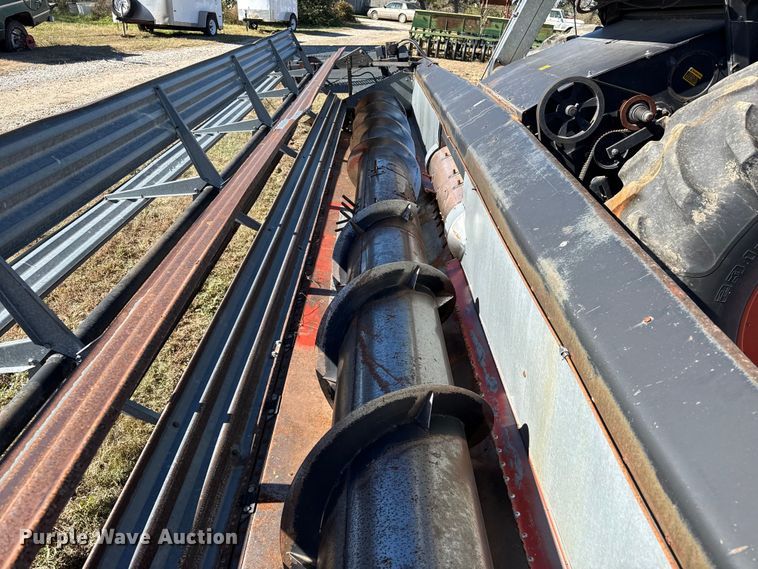 image for item EP0878 1985 Gleaner L3 combine