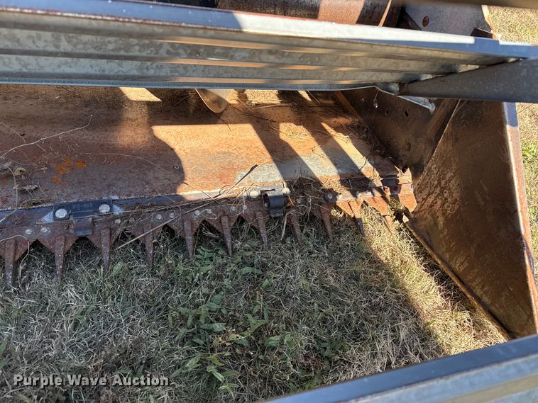 image for item EP0878 1985 Gleaner L3 combine