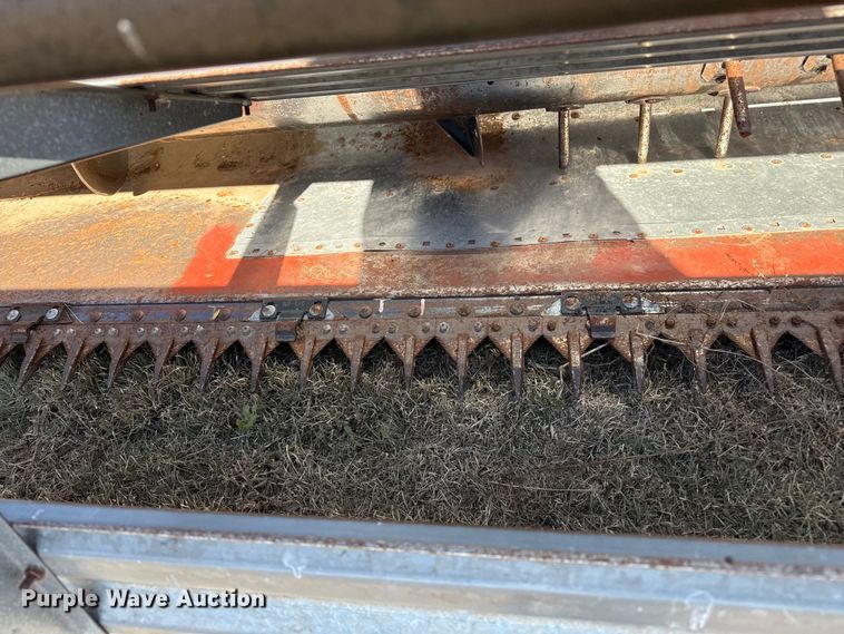 image for item EP0878 1985 Gleaner L3 combine