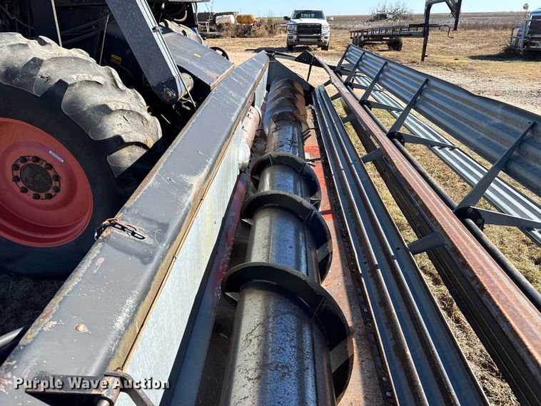 image for item EP0878 1985 Gleaner L3 combine
