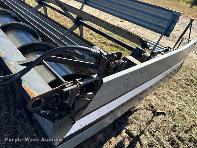 image for item EP0878 1985 Gleaner L3 combine