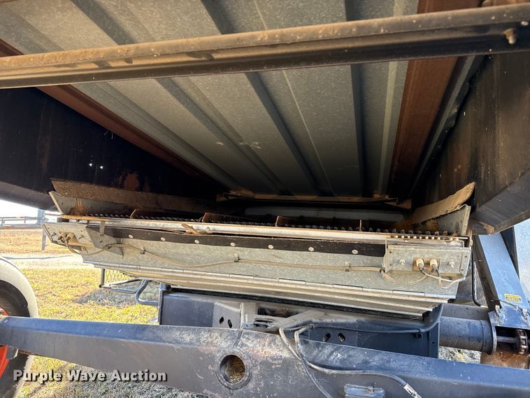 image for item EP0878 1985 Gleaner L3 combine