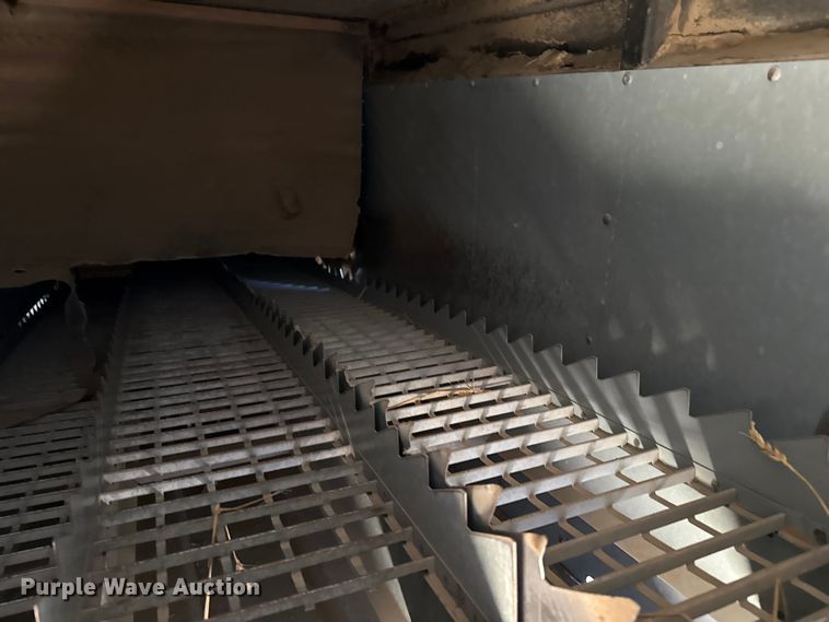 image for item EP0878 1985 Gleaner L3 combine