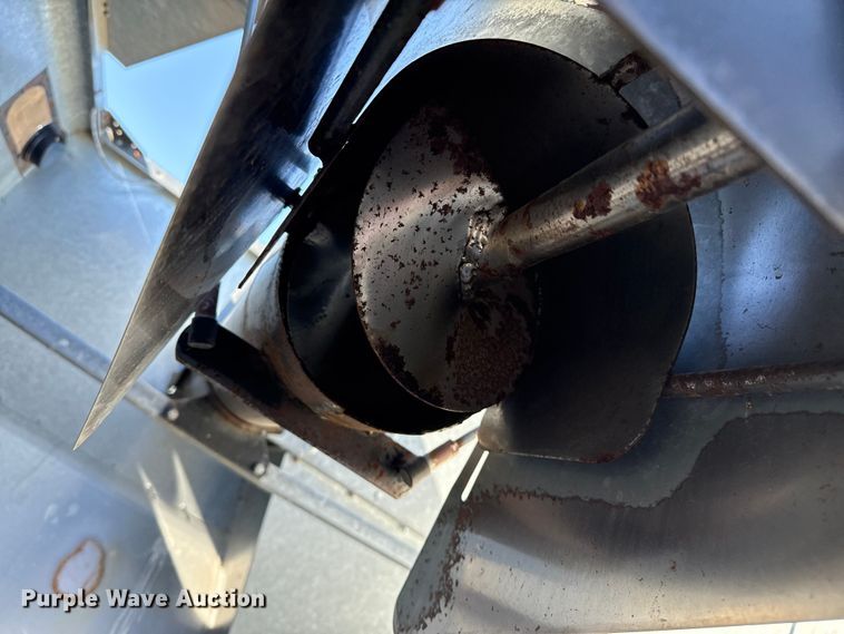 image for item EP0878 1985 Gleaner L3 combine