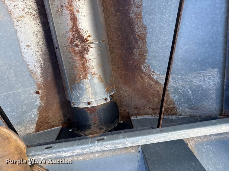 image for item EP0878 1985 Gleaner L3 combine