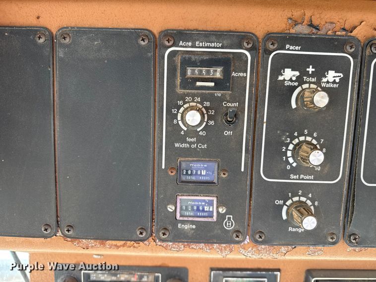 image for item EP0878 1985 Gleaner L3 combine