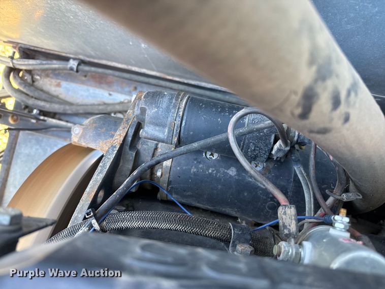 image for item EP0878 1985 Gleaner L3 combine