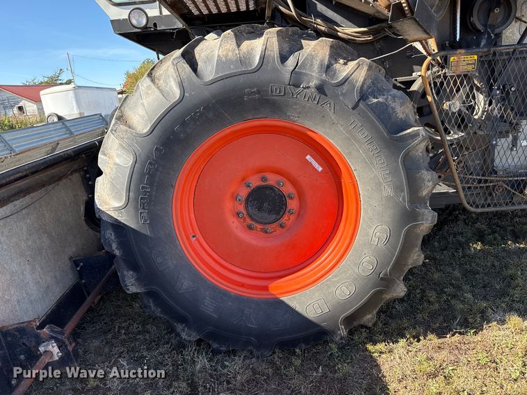 image for item EP0878 1985 Gleaner L3 combine