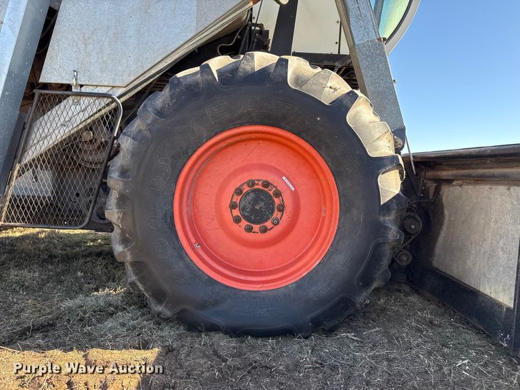 image for item EP0878 1985 Gleaner L3 combine