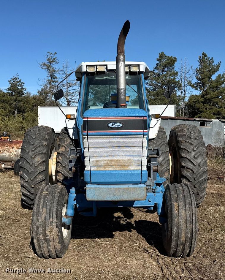 image for item EP0879 Ford TW-25 tractor