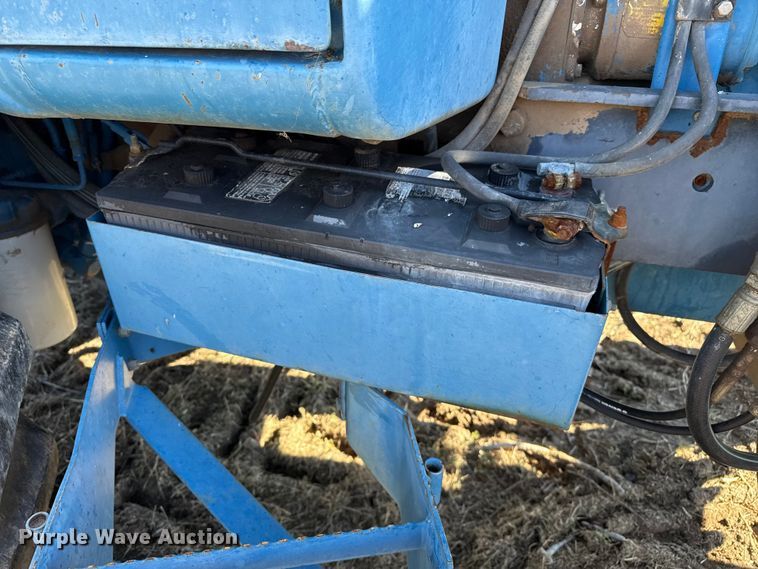 image for item EP0879 Ford TW-25 tractor