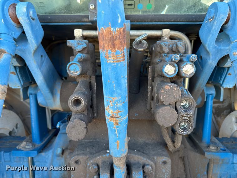 image for item EP0879 Ford TW-25 tractor