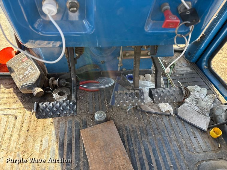 image for item EP0879 Ford TW-25 tractor