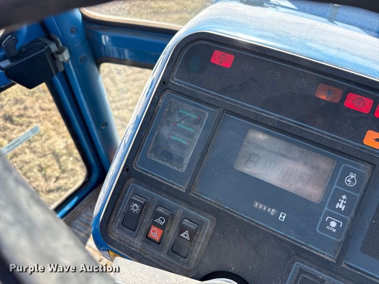 image for item EP0879 Ford TW-25 tractor