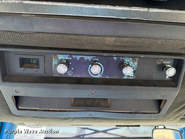 image for item EP0879 Ford TW-25 tractor