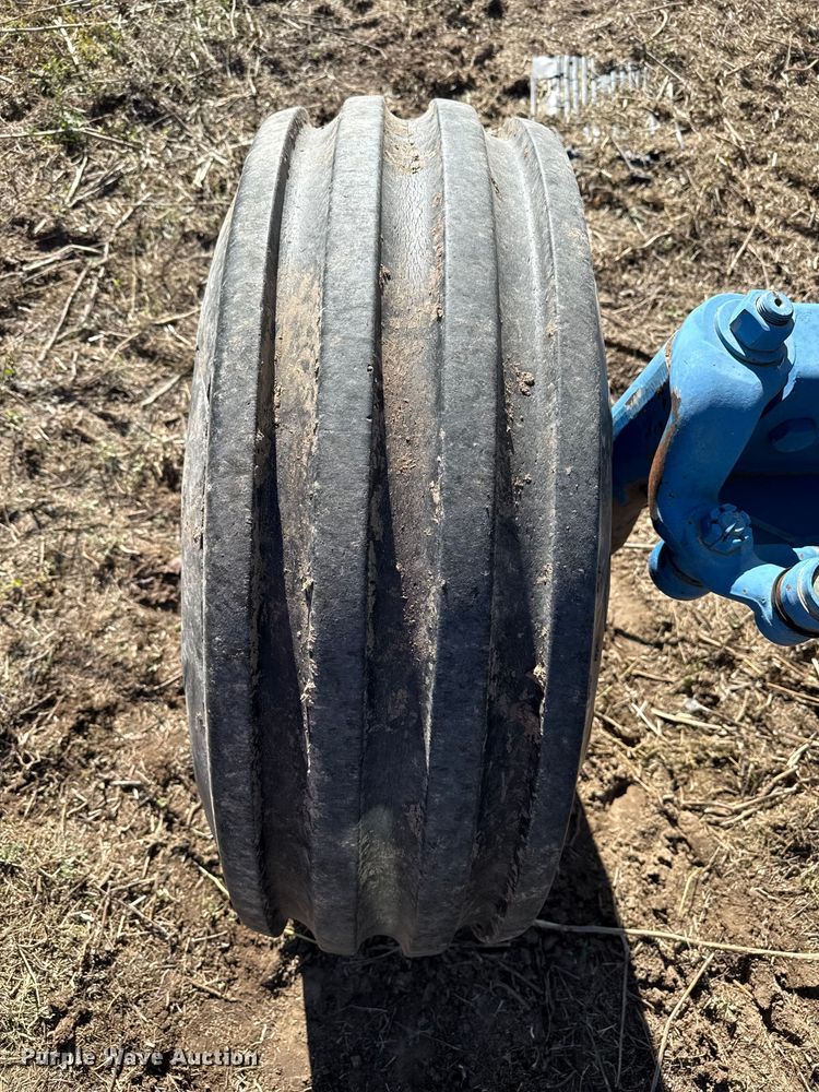 image for item EP0879 Ford TW-25 tractor