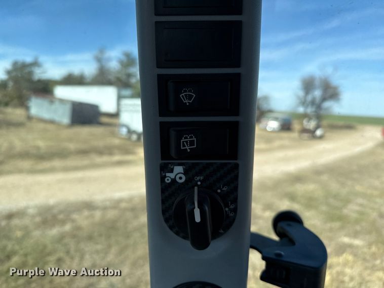 image for item EP0881 2023 New Holland Powerstar 75 MFWD tractor