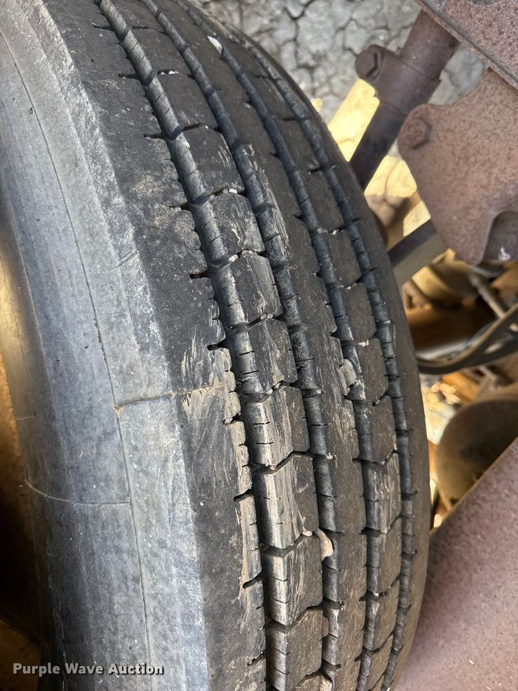 image for item EP0886 2001 Timpte grain trailer