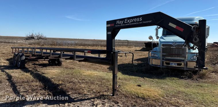 image for item EP0887 Hay Express 6 hay bale trailer
