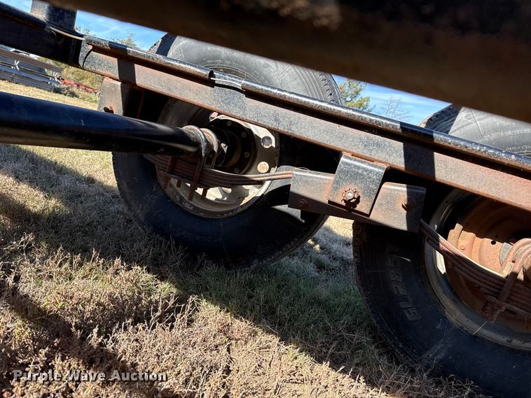 image for item EP0887 Hay Express 6 hay bale trailer