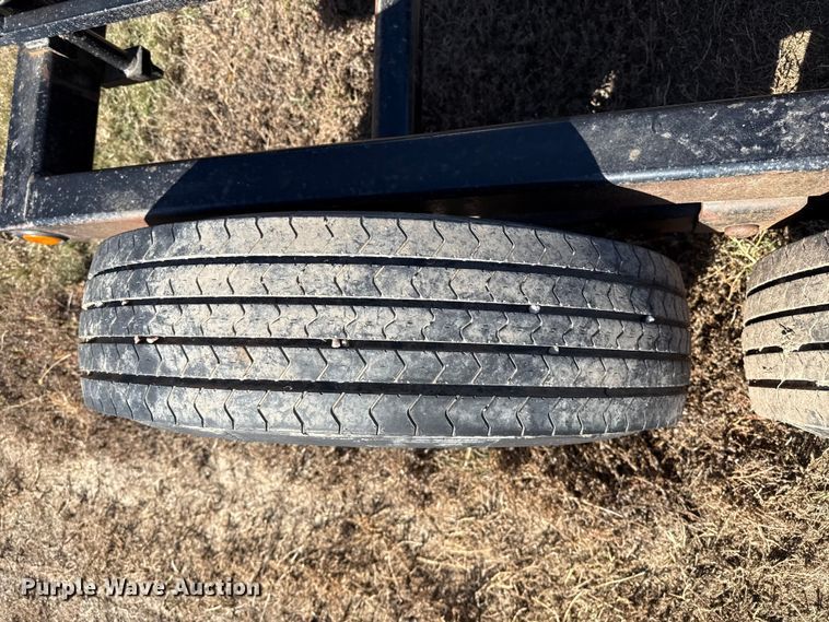 image for item EP0887 Hay Express 6 hay bale trailer