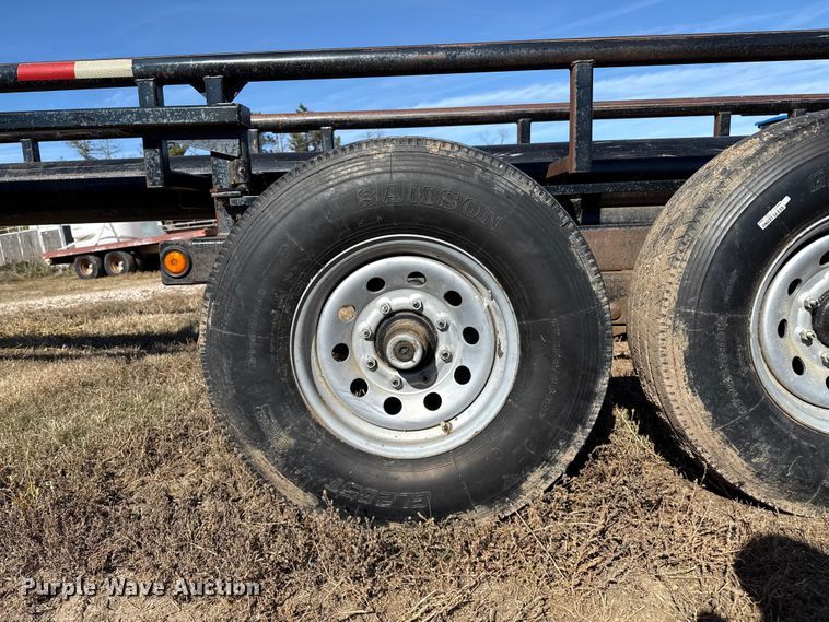 image for item EP0887 Hay Express 6 hay bale trailer
