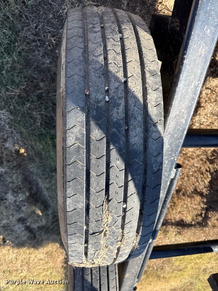 image for item EP0887 Hay Express 6 hay bale trailer