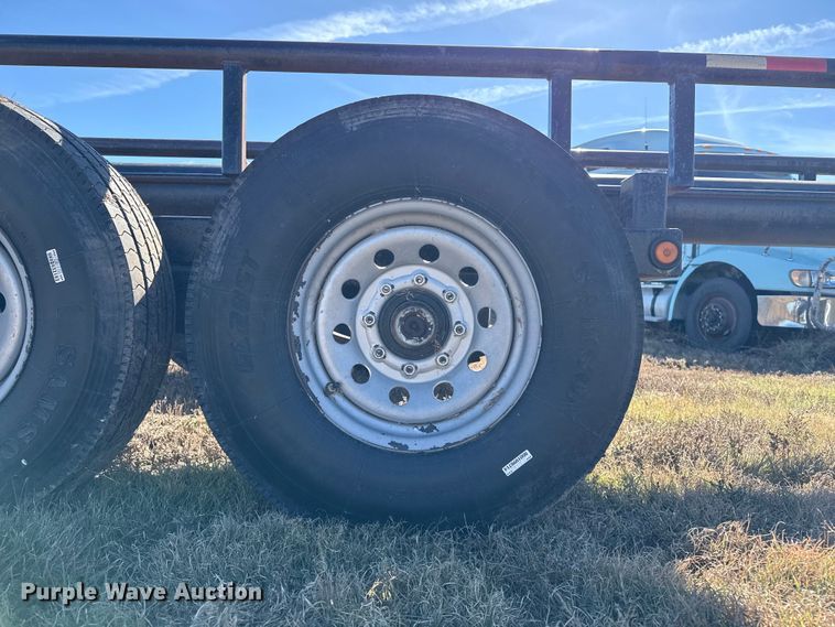 image for item EP0887 Hay Express 6 hay bale trailer