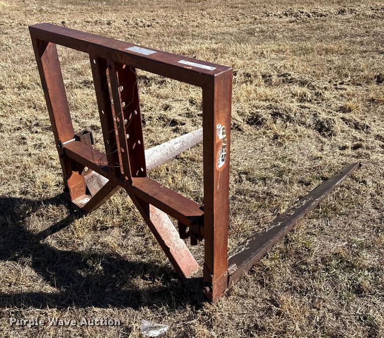 image for item EP0889 Grave hay bale mover