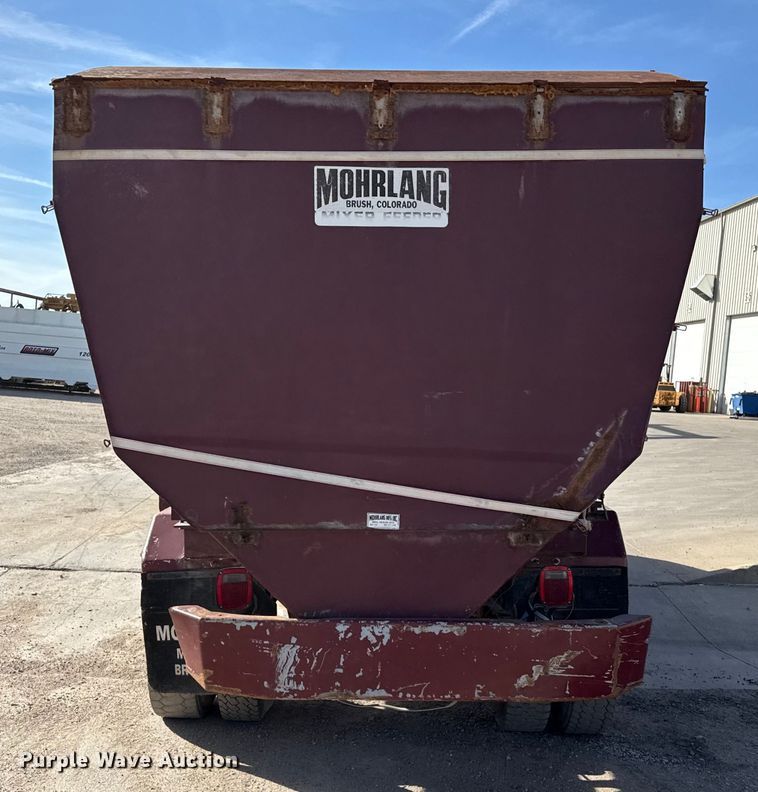 image for item EP0890 2006 Sterling L8500 feed mixer truck