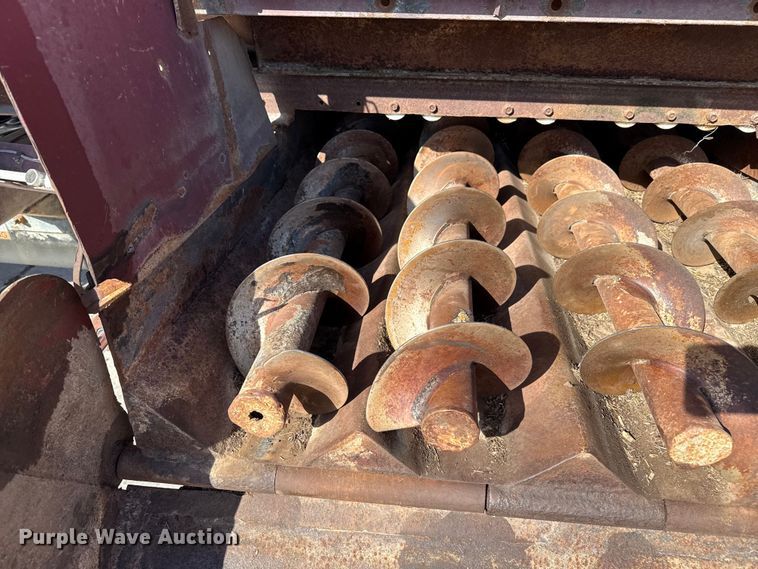 image for item EP0890 2006 Sterling L8500 feed mixer truck