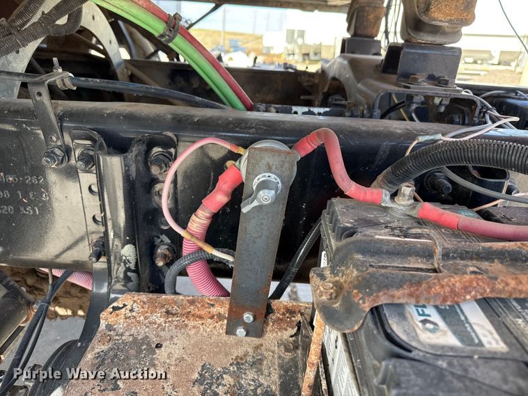 image for item EP0890 2006 Sterling L8500 feed mixer truck