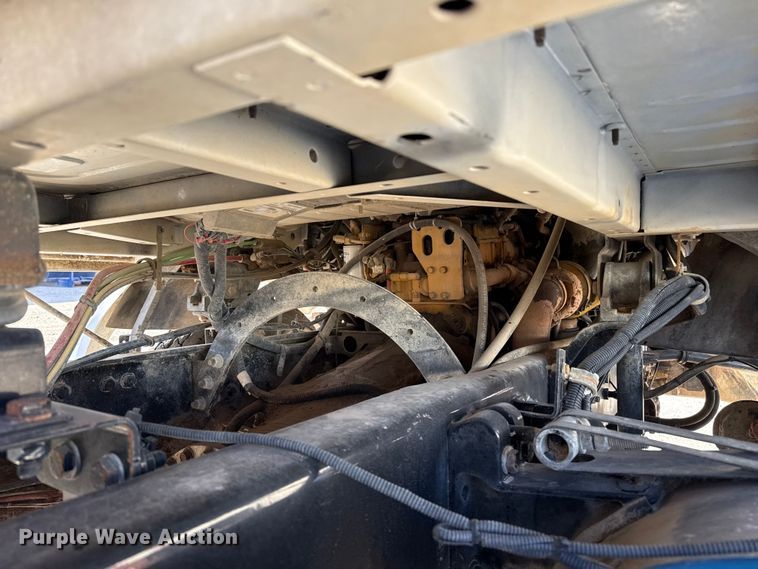 image for item EP0890 2006 Sterling L8500 feed mixer truck