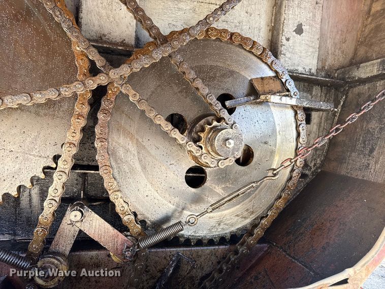 image for item EP0890 2006 Sterling L8500 feed mixer truck