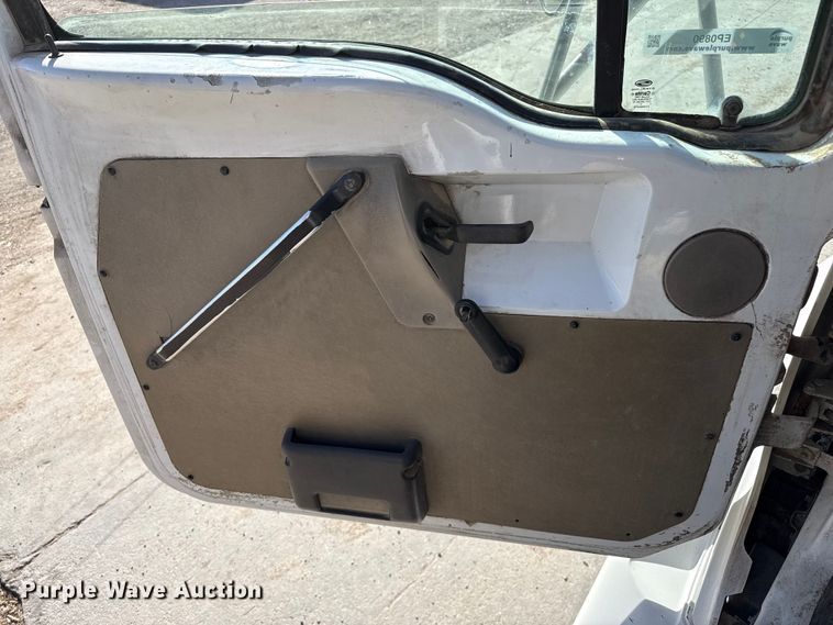 image for item EP0890 2006 Sterling L8500 feed mixer truck