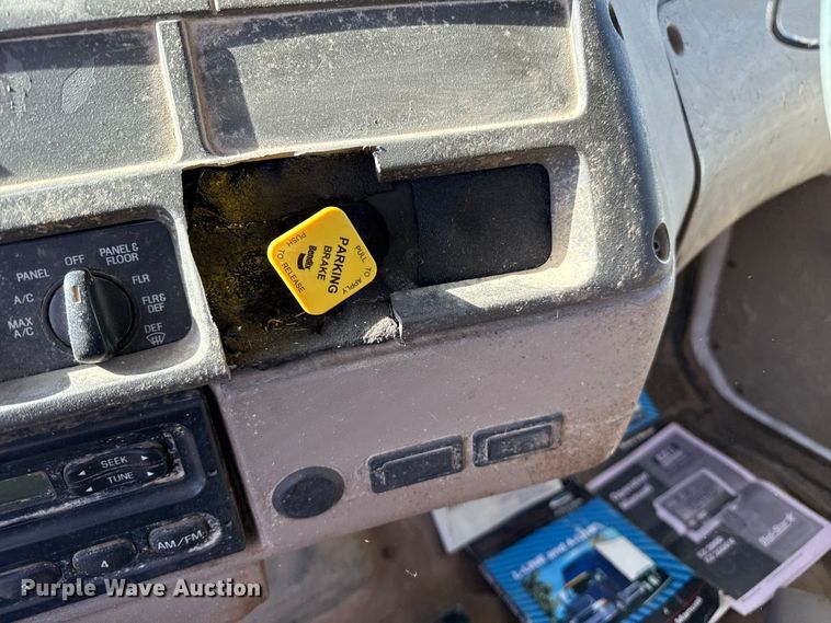 image for item EP0890 2006 Sterling L8500 feed mixer truck