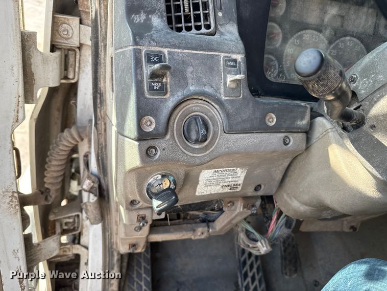 image for item EP0890 2006 Sterling L8500 feed mixer truck