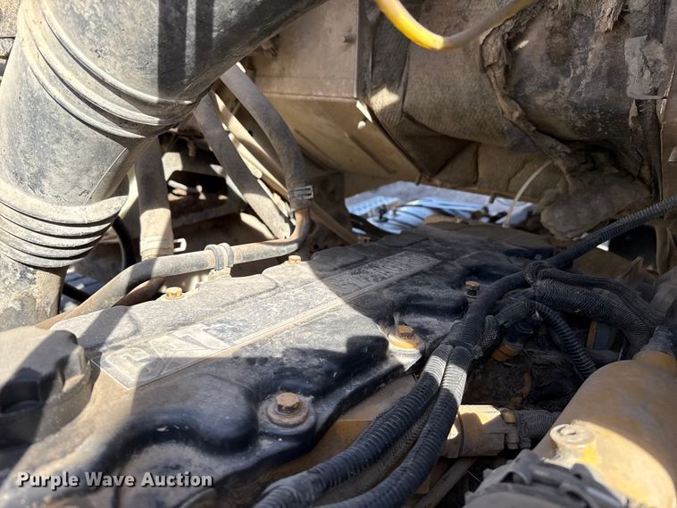 image for item EP0890 2006 Sterling L8500 feed mixer truck