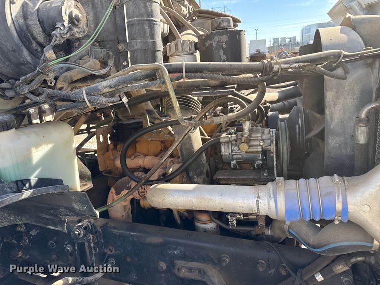 image for item EP0890 2006 Sterling L8500 feed mixer truck