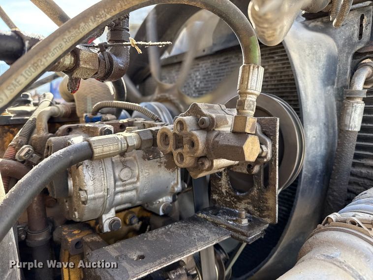 image for item EP0890 2006 Sterling L8500 feed mixer truck