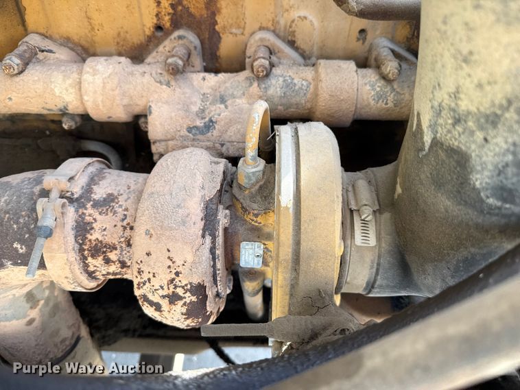 image for item EP0890 2006 Sterling L8500 feed mixer truck